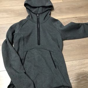 Lululemon pullover half zip